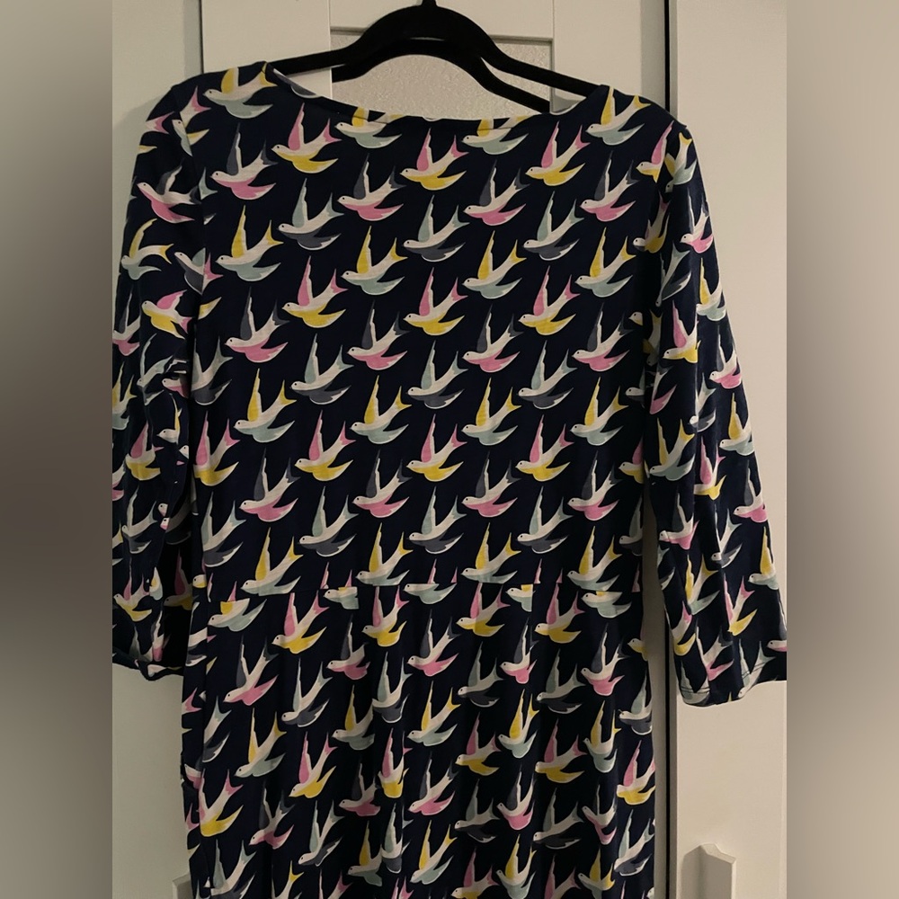 Boden Navy Dress with Pink and Yellow Bird Print Sz. 8 Cute!!! - Picture 7 of 7